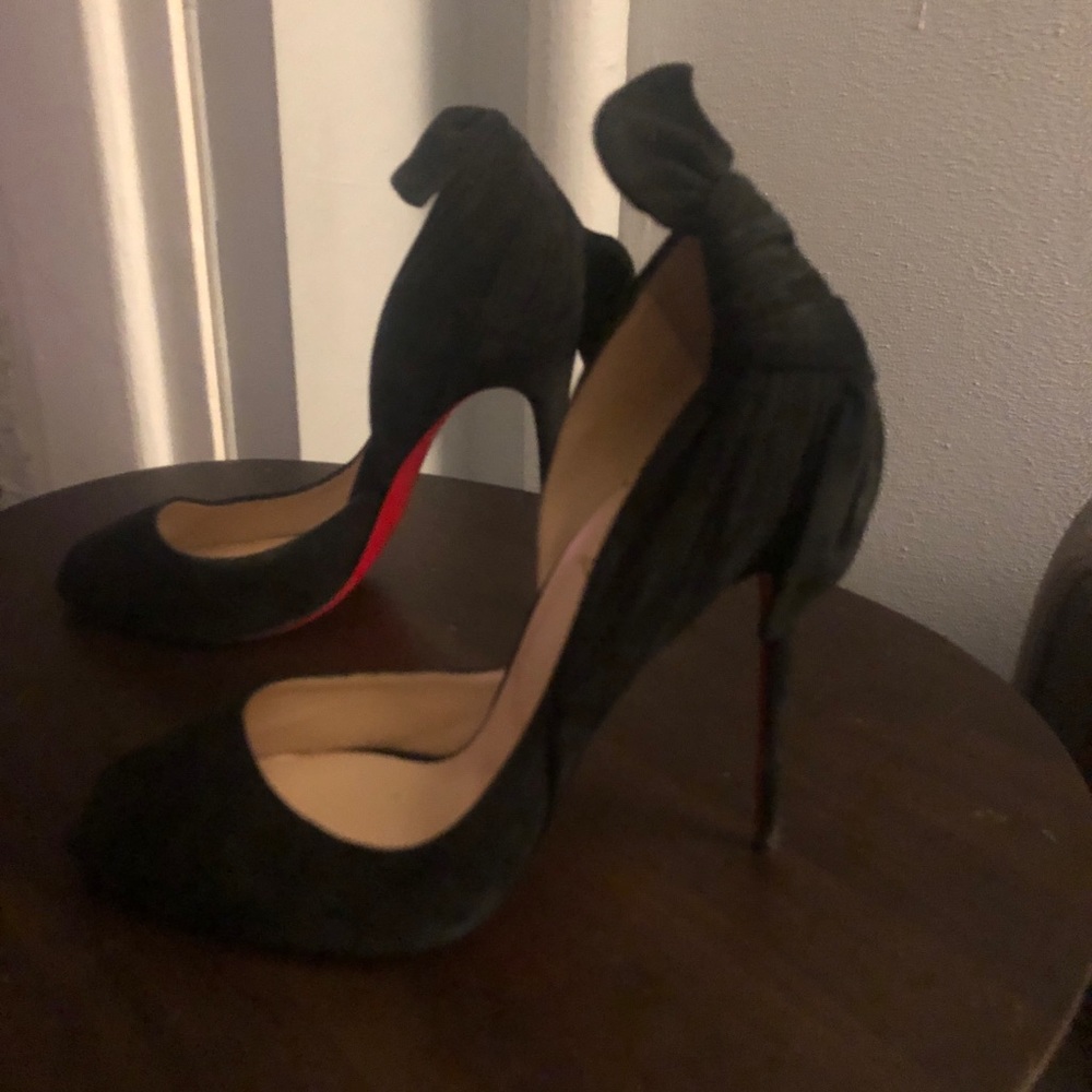 Louboutin black evening pump